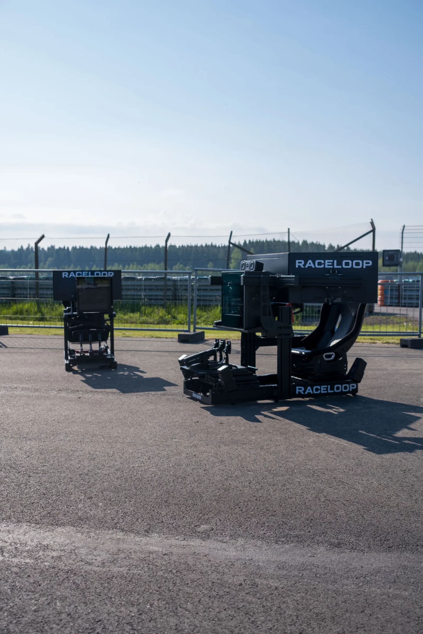 RaceLoop sim racing rigg — racingsimulator monterad och testad i Stockholm