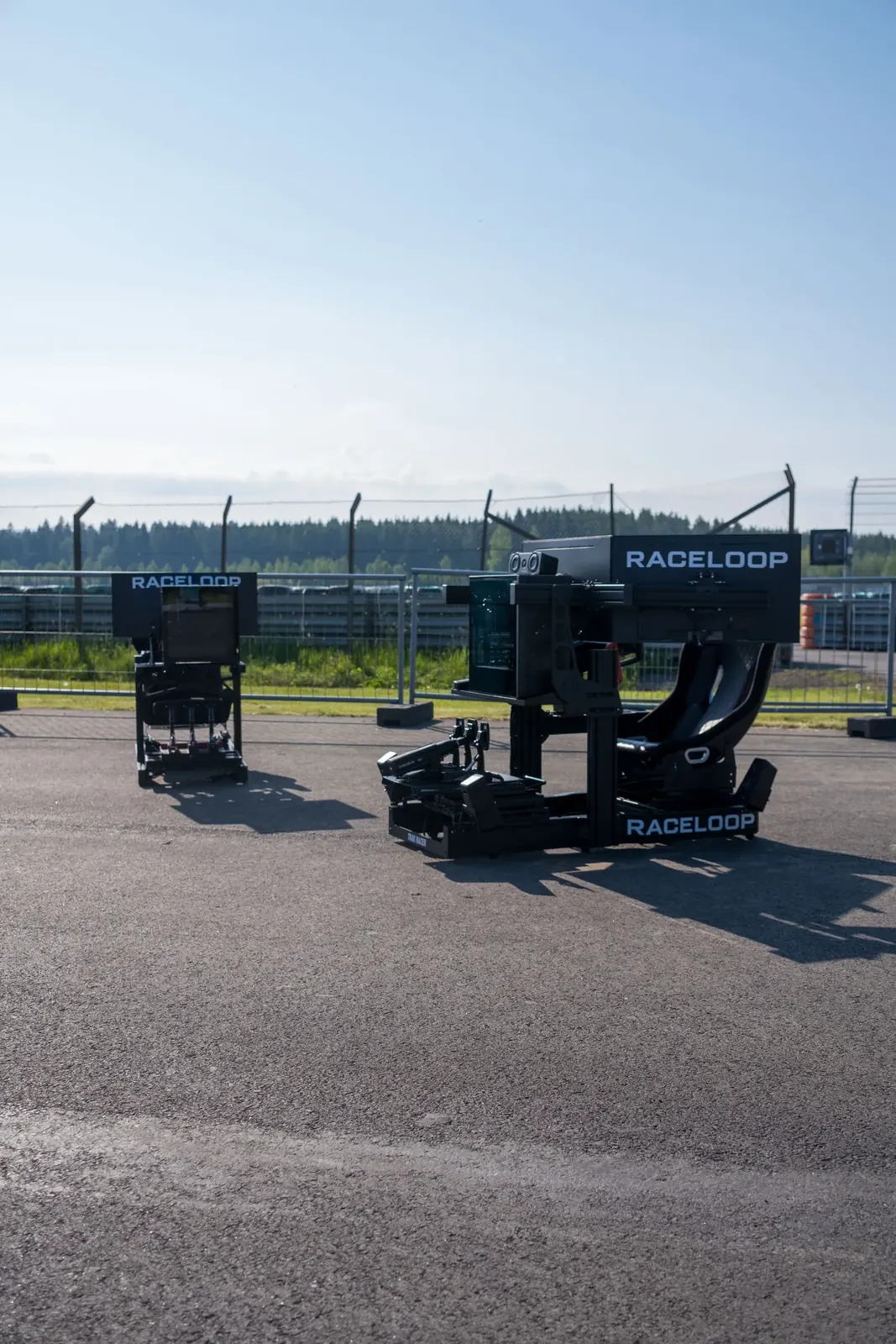 RaceLoop sim racing rigg — racingsimulator monterad och testad i Stockholm